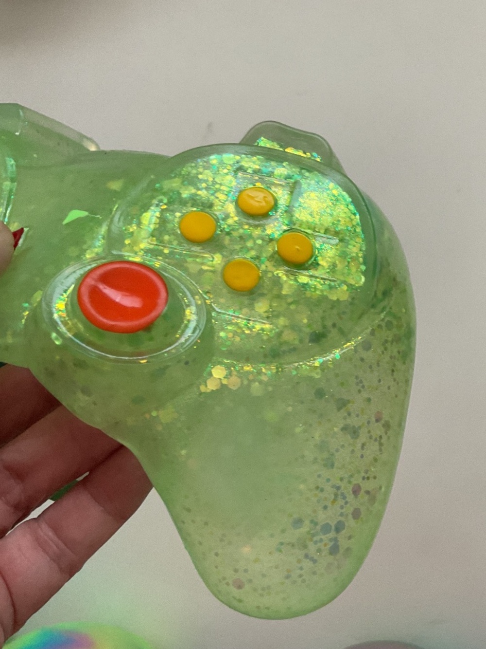 New Sunny Days Squeezy Green Sparkle Oversized Game Controller Stress Toy - Picture 5 of 5